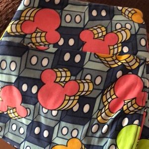 Lularoe Disney Os leggings